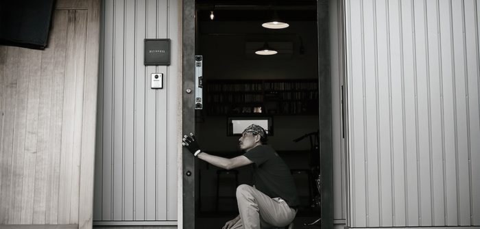 製作中のアイアンドアの仮合わせの様子